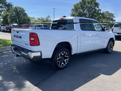 Used 2025 RAM 1500 Laramie AWD/4WD image 17