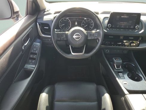 Used 2022 Nissan Rogue SV w/ SV Premium Package FWD image 13
