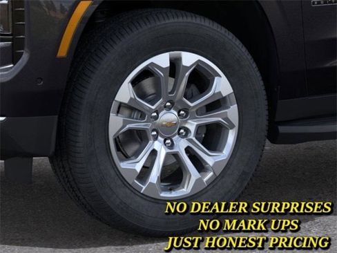 New 2026 Chevrolet Suburban LT w/ Comfort Package image 9