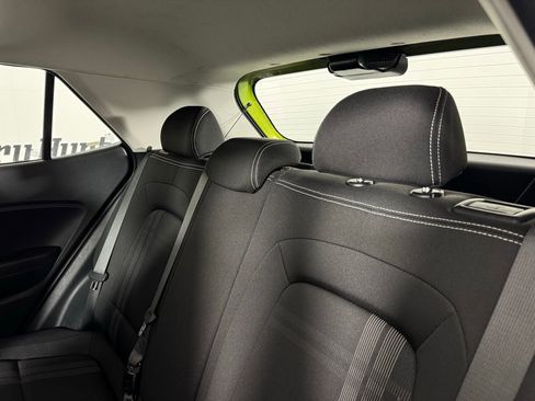 Used 2024 Hyundai Venue SEL image 25