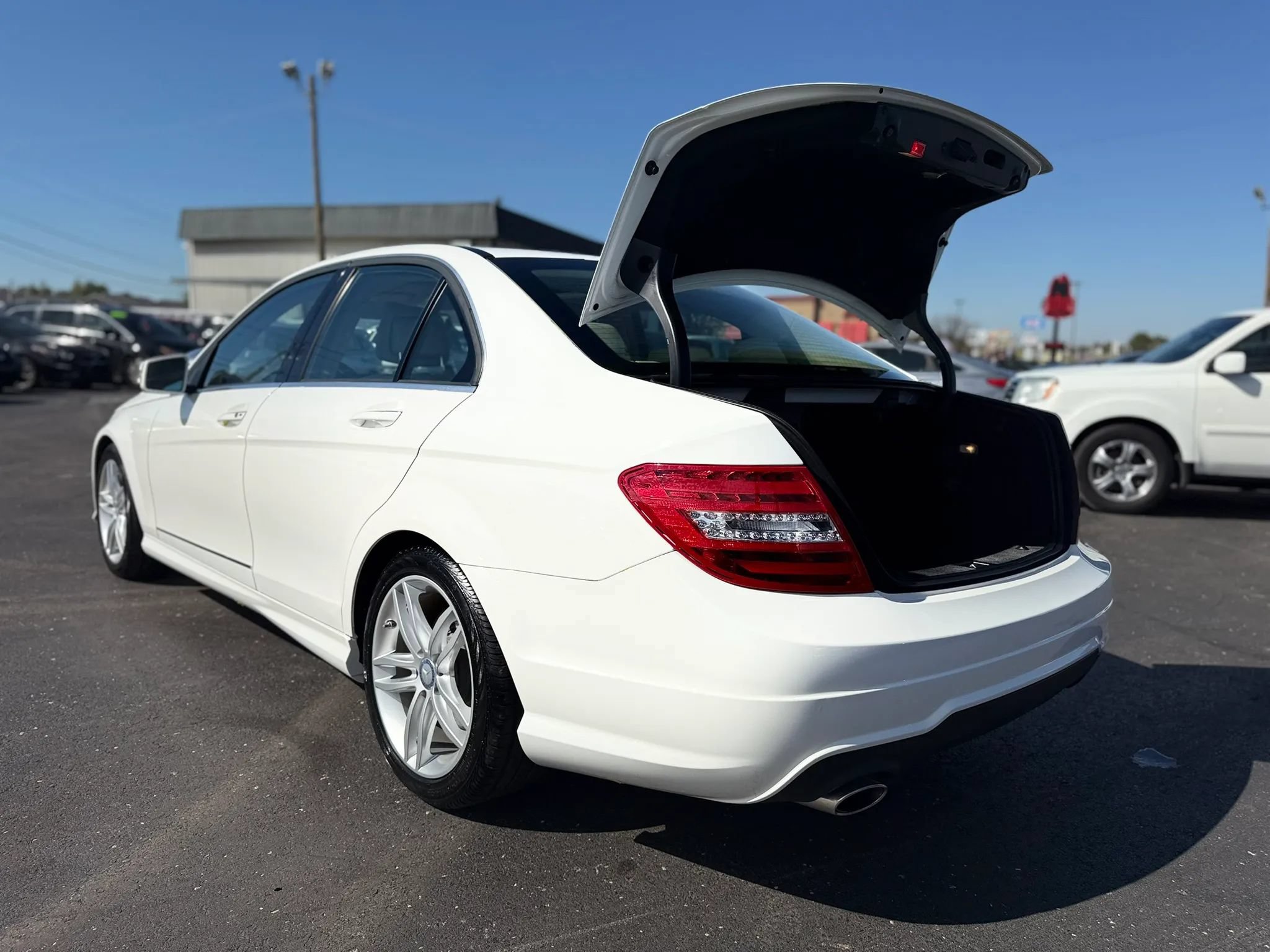 Used 2014 Mercedes-Benz C 250 Sedan image 36