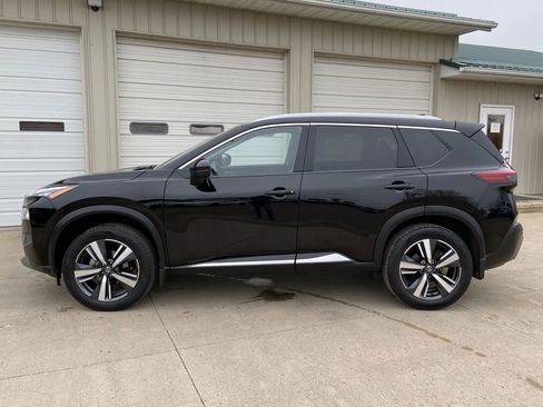 Used 2021 Nissan Rogue SL w/ Premium Package image 4