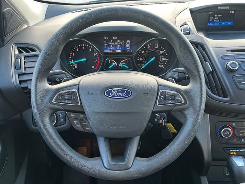 Used 2017 Ford Escape SE w/ SE Cold Weather Package image 18