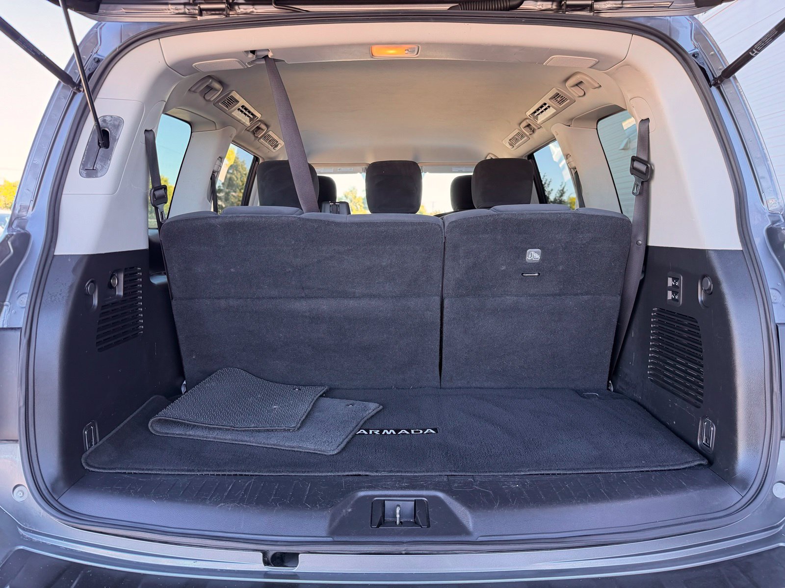 Used 2019 Nissan Armada SV w/ Driver Package RWD image 32