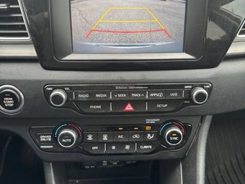 Used 2019 Kia Niro LX FWD image 13