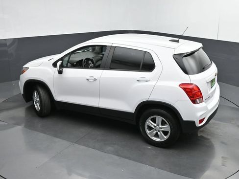 Used 2020 Chevrolet Trax LS w/ Tint and Cruise Package AWD/4WD image 35