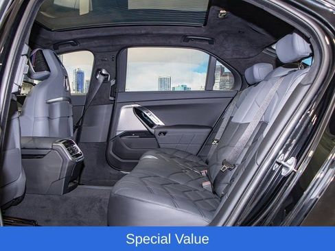 Used 2025 BMW 750e xDrive w/ Executive Package AWD/4WD image 23
