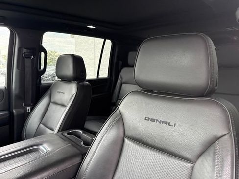 Used 2022 GMC Yukon XL Denali w/ Max Trailering Package AWD/4WD image 14