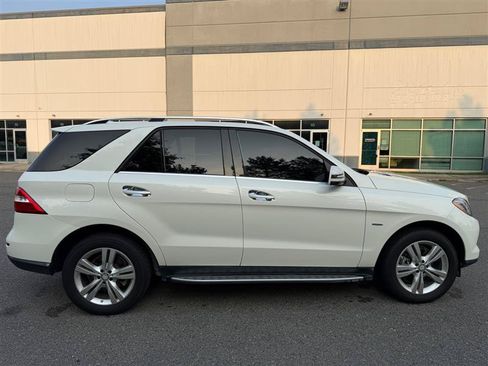 Used 2012 Mercedes-Benz ML 350 BlueTEC 4MATIC image 18