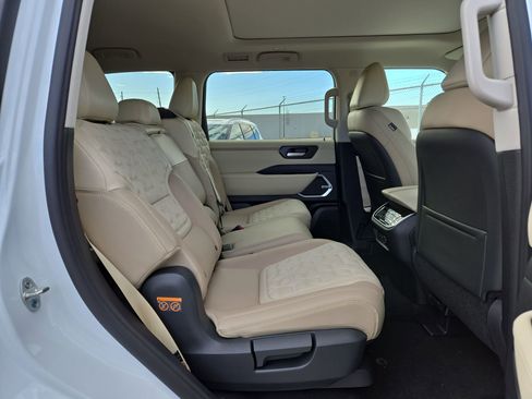 New 2026 Nissan Armada Platinum Reserve image 14