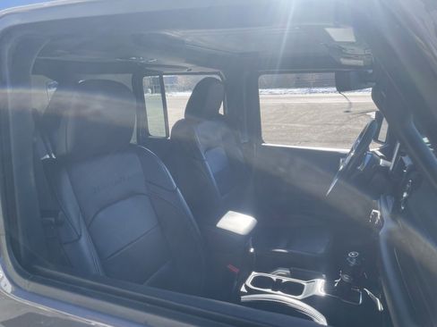 Used 2021 Jeep Wrangler Unlimited Sahara image 17