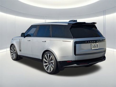 Used 2025 Land Rover Range Rover SE image 7