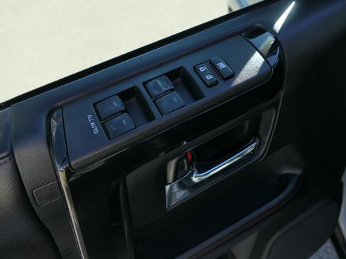 Used 2017 Toyota 4Runner SR5 image 13