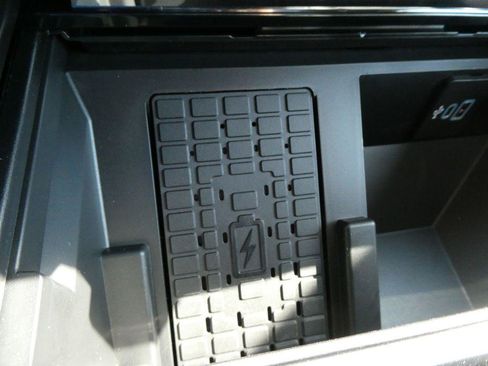 New 2026 Ford F250 Lariat w/ Black Appearance Package AWD/4WD image 27