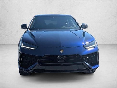 Used 2024 Lamborghini Urus S image 2