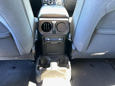 Used 2024 Jeep Wrangler Sport S image 26