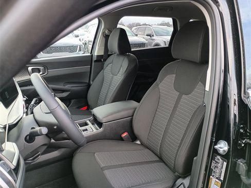 New 2026 Kia Sorento LX image 17