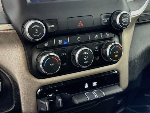 Used 2021 RAM 1500 Laramie AWD/4WD image 15
