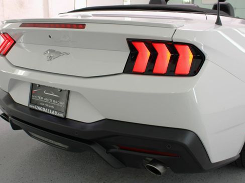 Used 2025 Ford Mustang Premium RWD image 23