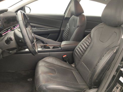 Used 2022 Hyundai Elantra Limited FWD image 17