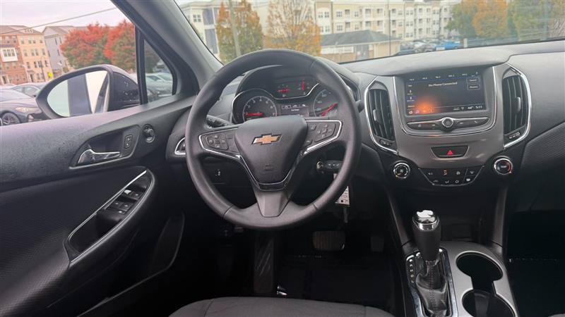 Used 2019 Chevrolet Cruze LS w/ LS Convenience Package FWD image 19