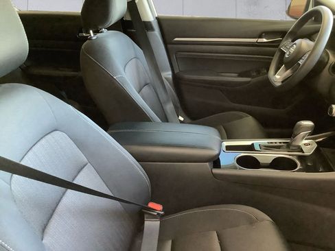 Used 2021 Nissan Altima 2.5 SV FWD image 13