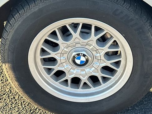 Used 1998 BMW 528i 528iA image 13