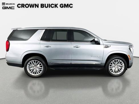 Used 2025 GMC Yukon Elevation AWD/4WD image 4