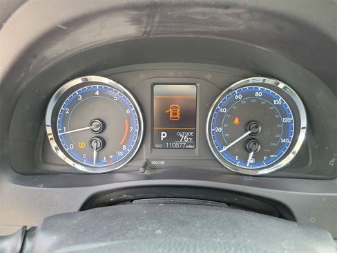 Used 2018 Toyota Corolla LE image 21