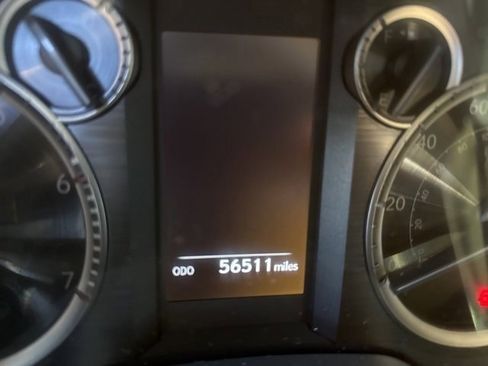 Used 2021 Lexus GX 460 Premium w/ Premium Package image 9