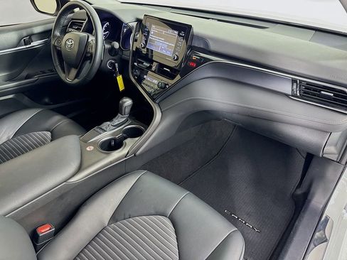 Used 2024 Toyota Camry SE image 37