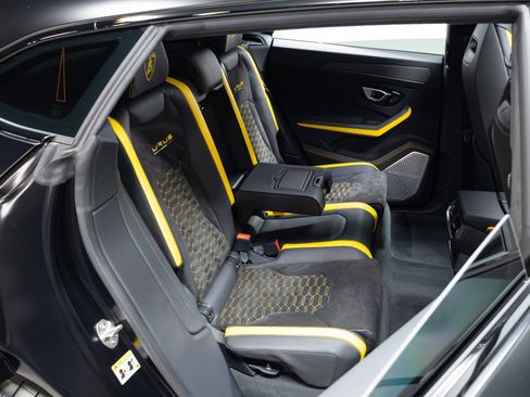 Used 2022 Lamborghini Urus image 31