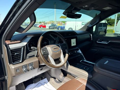 Certified 2025 GMC Sierra 3500 Denali w/ Denali Reserve Package AWD/4WD image 13