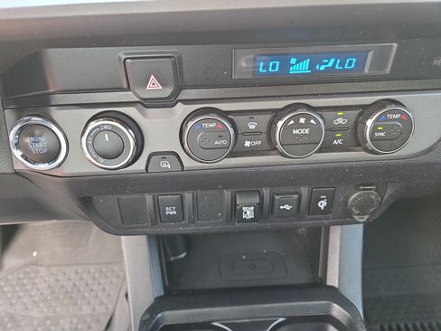 Certified 2021 Toyota Tacoma TRD Sport AWD/4WD image 23