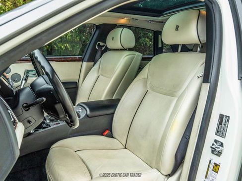 Used 2015 Rolls-Royce Ghost image 41