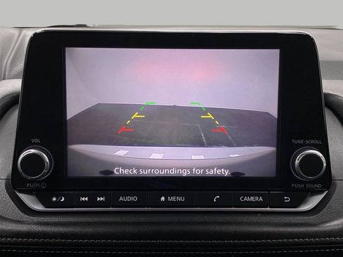 Certified 2025 Nissan Rogue SV image 23