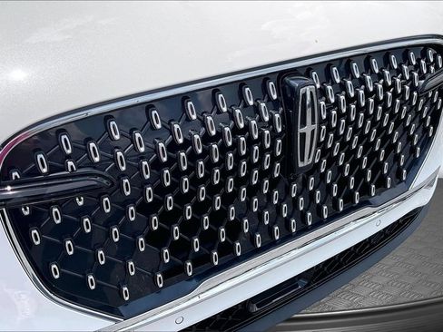 Used 2025 Lincoln Aviator Reserve w/ Equipment Group 201A AWD/4WD image 35