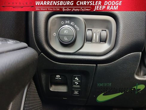 New 2026 RAM 1500 4x4 Crew Cab image 31