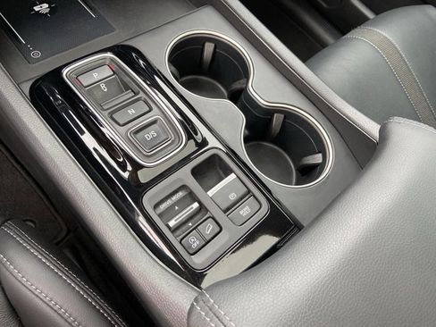 Used 2023 Honda Pilot Touring image 40