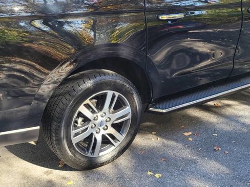 Used 2023 Ford Expedition Max Limited image 9