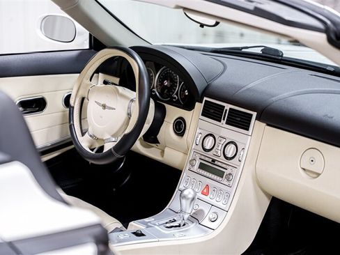 Used 2005 Chrysler Crossfire Limited RWD image 18