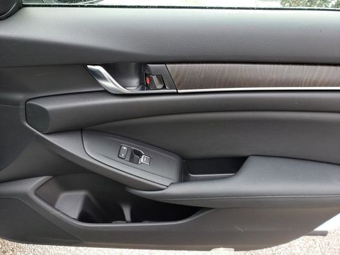 Used 2021 Honda Accord EX-L image 18