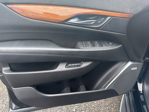 Used 2015 Cadillac Escalade ESV Luxury image 25