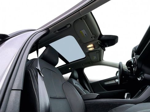 Certified 2026 Volvo XC40 B5 Plus w/ Protection Package Premier image 26