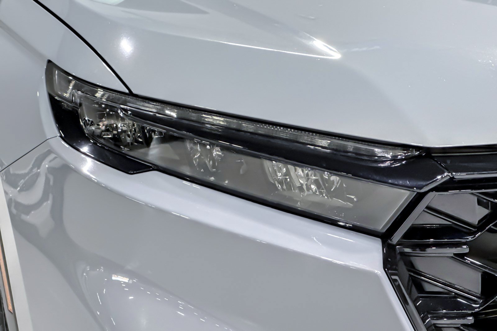Used 2025 Honda CR-V Sport image 12