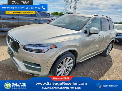 Used 2016 Volvo XC90 T8 Momentum w/ Vision Package