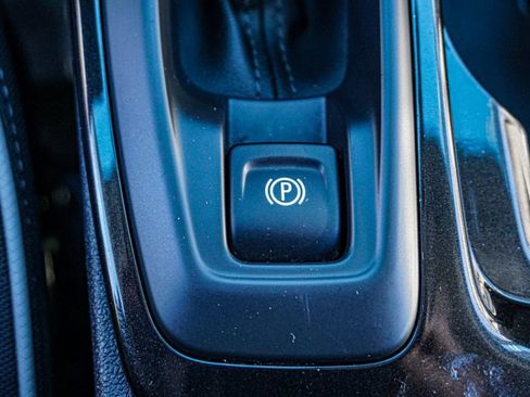 Used 2025 Chevrolet TrailBlazer LT image 38