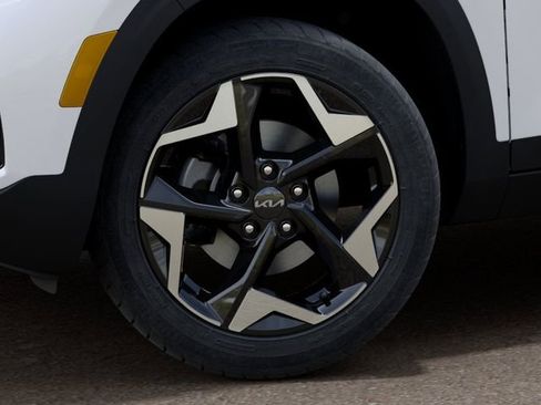 New 2026 Kia Seltos S FWD image 9