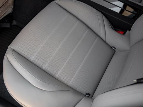 Certified 2025 Porsche Panamera 4 image 32