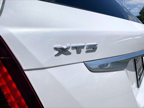 Used 2023 Cadillac XT5 Premium Luxury FWD image 30